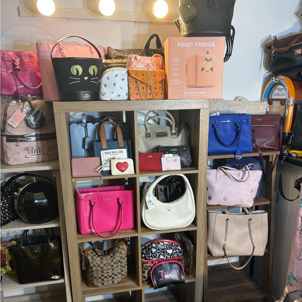 LIVE SHARE SHOW! ❤️💛❤️💛 - Picture 8 of 11